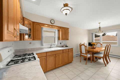 Tiny photo for 9972 Ivanhoe Avenue, Schiller Park, IL 60176 (MLS # 12695880)