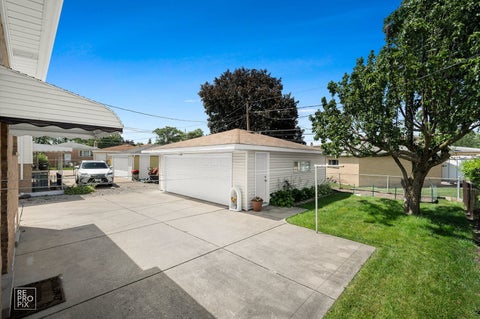 Tiny photo for 9972 Ivanhoe Avenue, Schiller Park, IL 60176 (MLS # 12695880)
