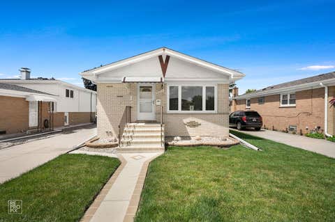 Photo of 9972 Ivanhoe Avenue, Schiller Park, IL 60176 (MLS # 12695880)