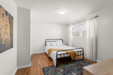 Tiny photo for 200 Linn Court #D, North Aurora, IL 60542 (MLS # 12557310)