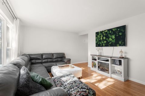 Tiny photo for 200 Linn Court #D, North Aurora, IL 60542 (MLS # 12557310)