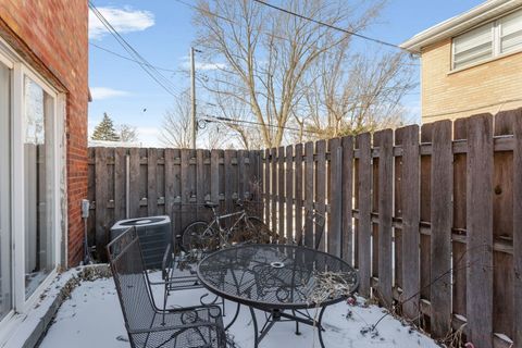 Tiny photo for 200 Linn Court #D, North Aurora, IL 60542 (MLS # 12557310)