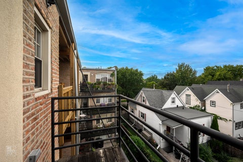 Tiny photo for 2546 W George Street #3, Chicago, IL 60618 (MLS # 12772427)