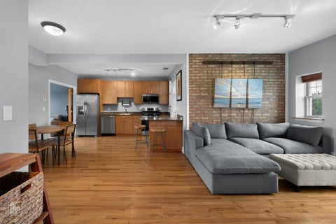 Tiny photo for 2546 W George Street #3, Chicago, IL 60618 (MLS # 12772427)