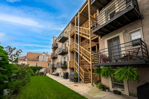 Tiny photo for 2546 W George Street #3, Chicago, IL 60618 (MLS # 12772427)