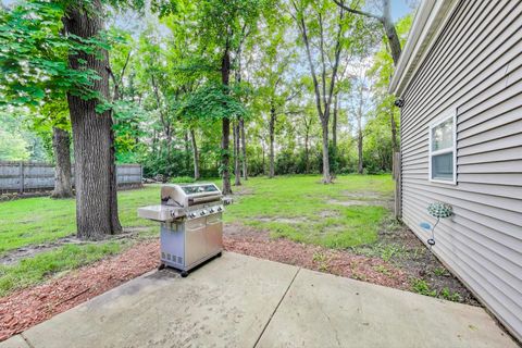 Tiny photo for 32362 N PINE Avenue, Grayslake, IL 60030 (MLS # 12498457)