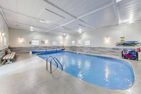 Tiny photo for 32362 N PINE Avenue, Grayslake, IL 60030 (MLS # 12498457)