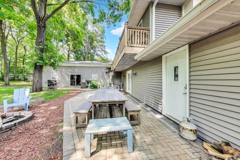 Tiny photo for 32362 N PINE Avenue, Grayslake, IL 60030 (MLS # 12498457)