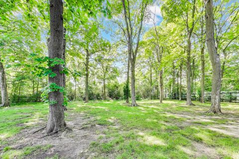 Tiny photo for 32362 N PINE Avenue, Grayslake, IL 60030 (MLS # 12498457)