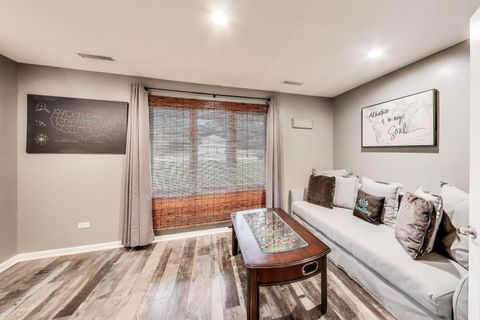 Tiny photo for 32362 N PINE Avenue, Grayslake, IL 60030 (MLS # 12498457)