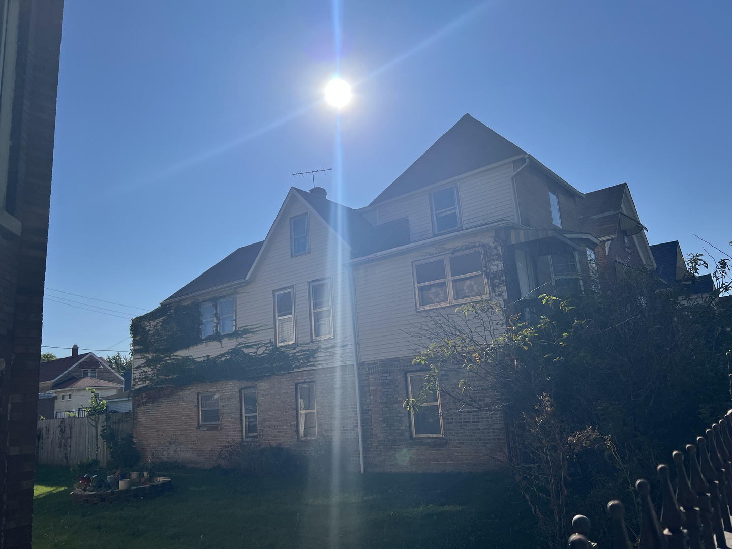 2625 S Karlov Avenue