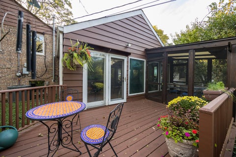 Tiny photo for 9423 Lincolnwood Drive, Evanston, IL 60203 (MLS # 12777373)