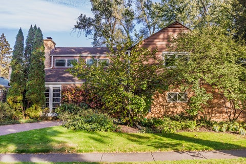 Tiny photo for 9423 Lincolnwood Drive, Evanston, IL 60203 (MLS # 12777373)