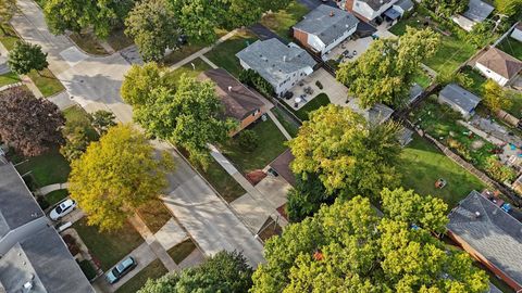 Tiny photo for 201 N Stewart Avenue, Lombard, IL 60148 (MLS # 12494970)