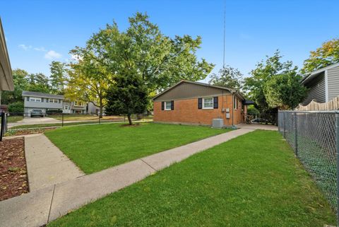 Tiny photo for 201 N Stewart Avenue, Lombard, IL 60148 (MLS # 12494970)