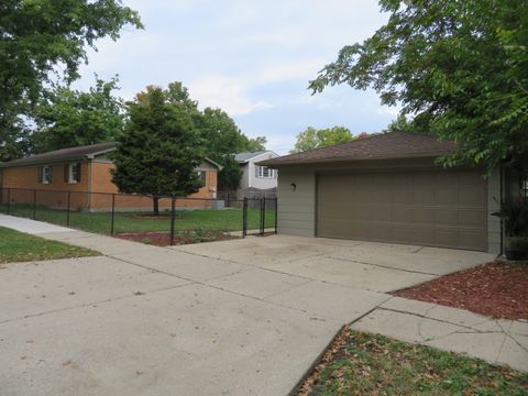 Tiny photo for 201 N Stewart Avenue, Lombard, IL 60148 (MLS # 12494970)