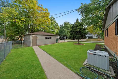 Tiny photo for 201 N Stewart Avenue, Lombard, IL 60148 (MLS # 12494970)