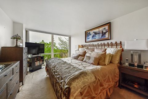Tiny photo for 601 E 32nd Street #800, Chicago, IL 60616 (MLS # 12640596)