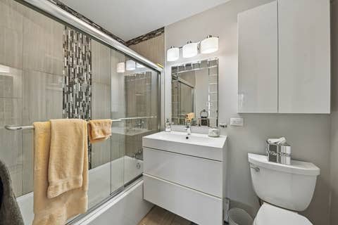 Tiny photo for 601 E 32nd Street #800, Chicago, IL 60616 (MLS # 12640596)