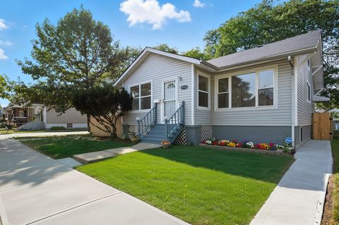 Photo of 9954 S Wallace Avenue, Chicago, IL 60628 (MLS # 12486922)