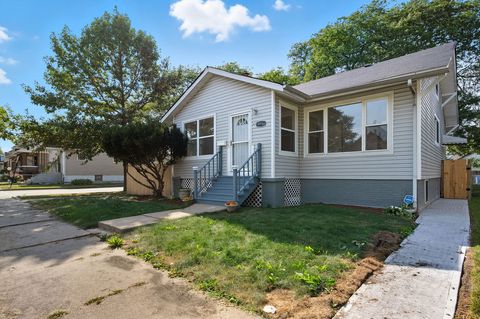 Tiny photo for 9954 S Wallace Avenue, Chicago, IL 60628 (MLS # 12486922)