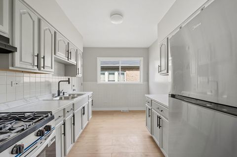 Tiny photo for 9954 S Wallace Avenue, Chicago, IL 60628 (MLS # 12486922)