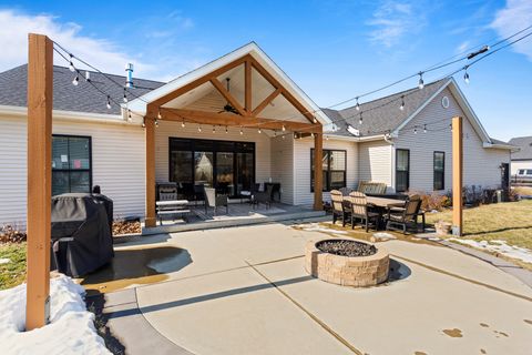 Tiny photo for 203 N Niles Avenue, Tuscola, IL 61953 (MLS # 12563995)