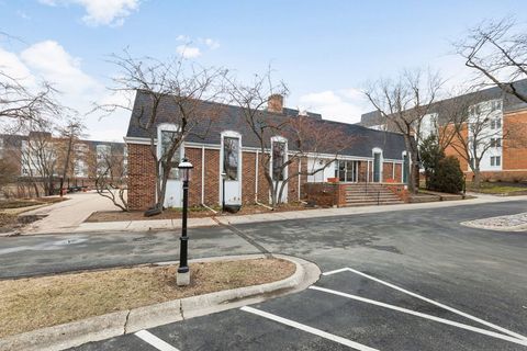 Tiny photo for 150 LAKE Boulevard #120, Buffalo Grove, IL 60089 (MLS # 12541954)