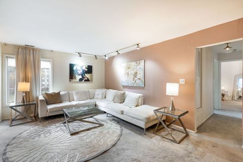 Tiny photo for 150 LAKE Boulevard #120, Buffalo Grove, IL 60089 (MLS # 12541954)