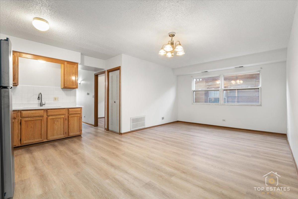 222 W 26th Street 202