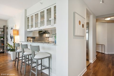 Tiny photo for 1201 S Prairie Avenue #3303, Chicago, IL 60605 (MLS # 12625837)