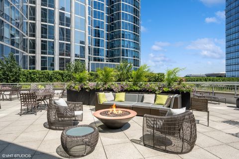 Tiny photo for 1201 S Prairie Avenue #3303, Chicago, IL 60605 (MLS # 12625837)