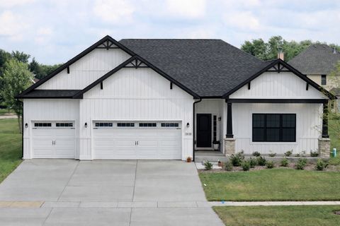 Photo of 25927 W Ravine Woods Drive, Channahon, IL 60410 (MLS # 12609445)