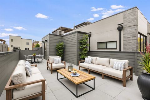 Tiny photo for 518 N Oakley Boulevard, Chicago, IL 60612 (MLS # 12501893)