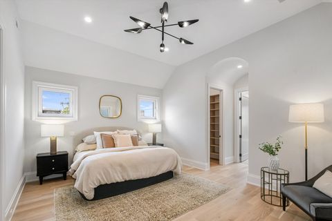 Tiny photo for 518 N Oakley Boulevard, Chicago, IL 60612 (MLS # 12501893)