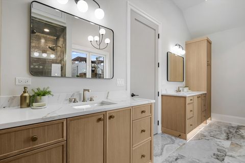 Tiny photo for 518 N Oakley Boulevard, Chicago, IL 60612 (MLS # 12501893)