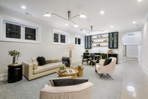 Tiny photo for 518 N Oakley Boulevard, Chicago, IL 60612 (MLS # 12501893)