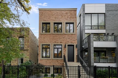 Photo of 518 N Oakley Boulevard, Chicago, IL 60612 (MLS # 12501893)