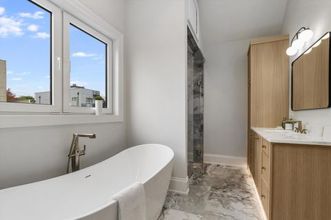 Tiny photo for 518 N Oakley Boulevard, Chicago, IL 60612 (MLS # 12501893)