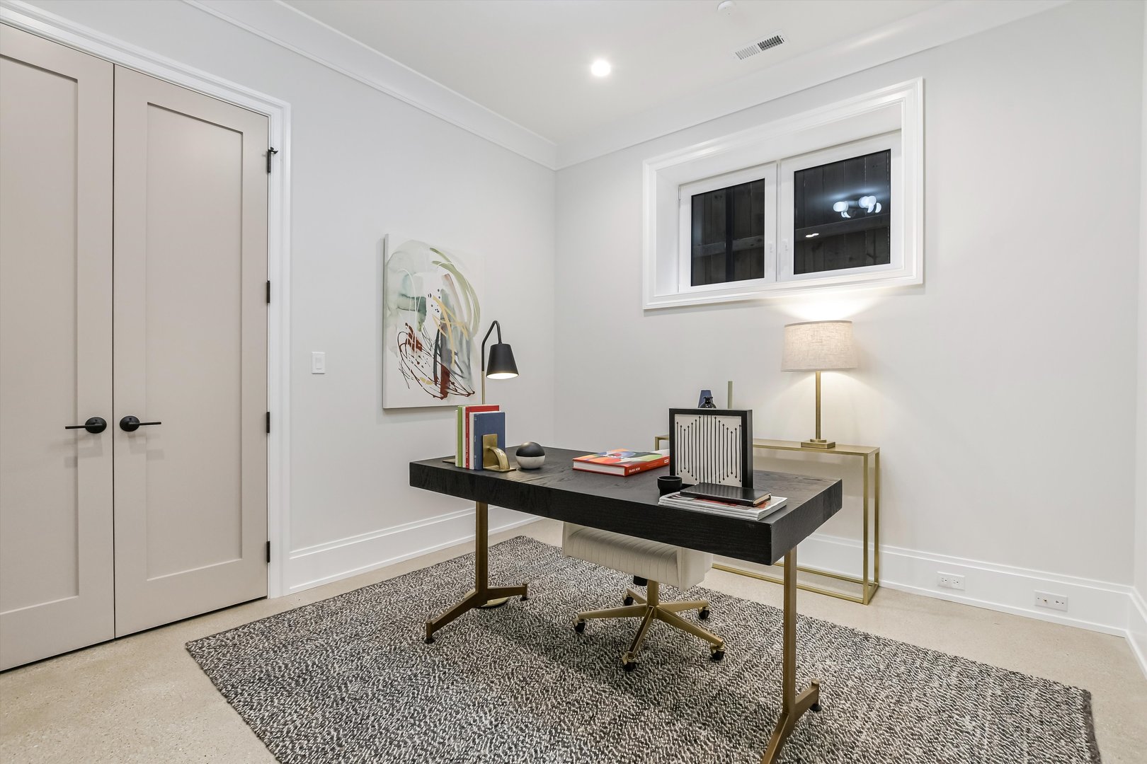 Chicago, Illinois 60612, United States, 6 Bedrooms Bedrooms, ,4 BathroomsBathrooms,Residential,Active,232449