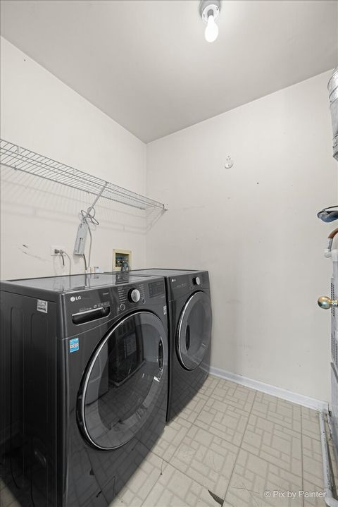 Tiny photo for 620 Stone Brook Court, Elk Grove Village, IL 60007 (MLS # 12592639)