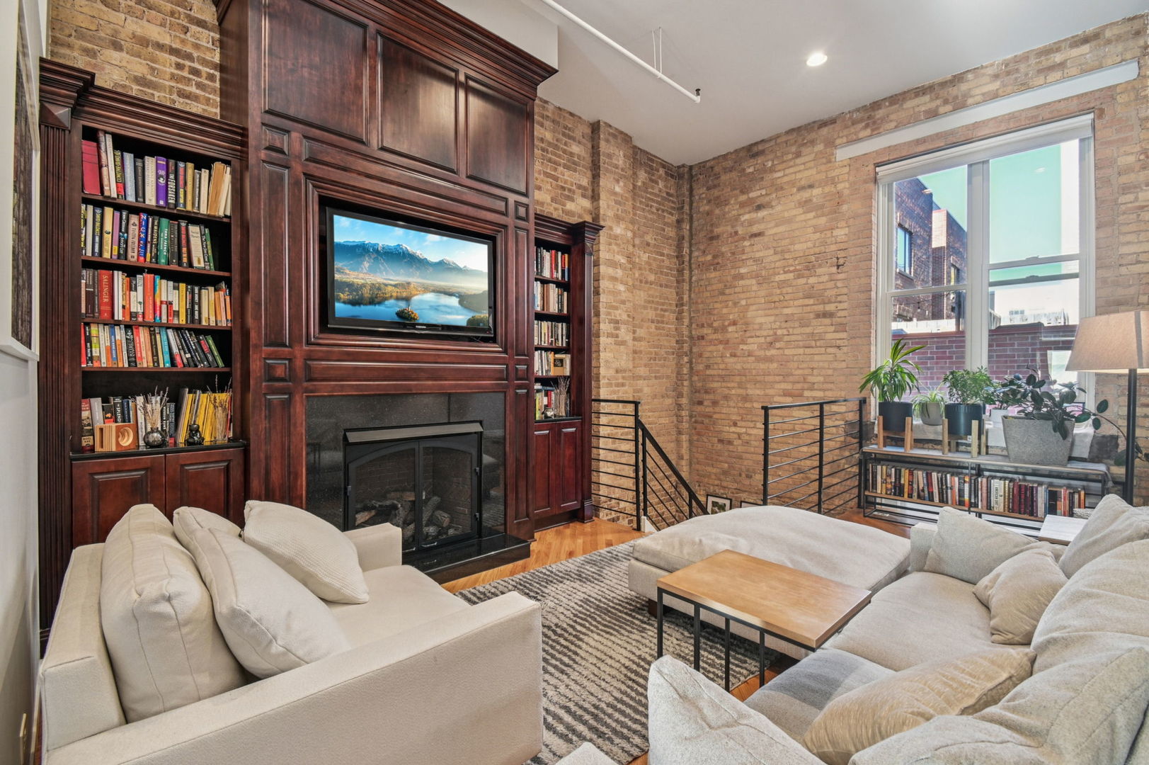 601 Linden Place 121