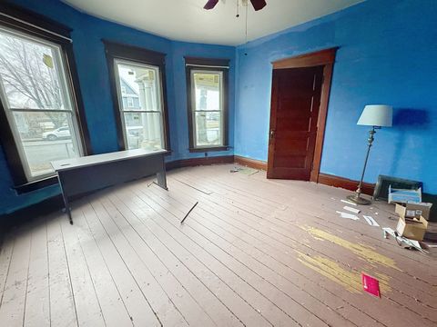 Tiny photo for 1640 W 3rd Street, Davenport, IA 52802 (MLS # 12587401)