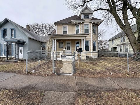 Photo of 1640 W 3rd Street, Davenport, IA 52802 (MLS # 12587401)