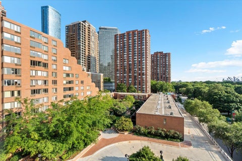 Tiny photo for 801 S PLYMOUTH Court #620, Chicago, IL 60605 (MLS # 12722749)