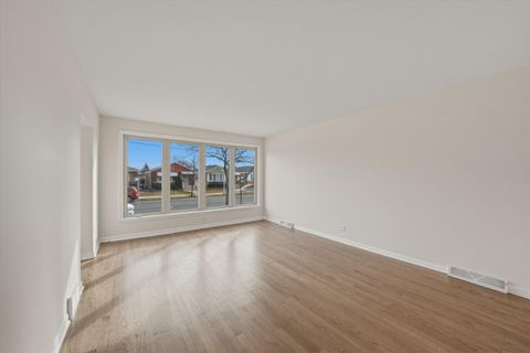 Tiny photo for 5820 S NARRAGANSETT Avenue, Chicago, IL 60638 (MLS # 12574167)
