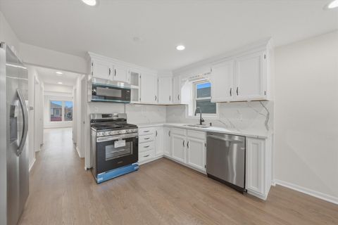 Tiny photo for 5820 S NARRAGANSETT Avenue, Chicago, IL 60638 (MLS # 12574167)