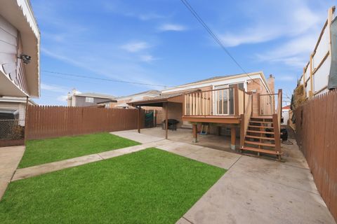 Tiny photo for 5820 S NARRAGANSETT Avenue, Chicago, IL 60638 (MLS # 12574167)