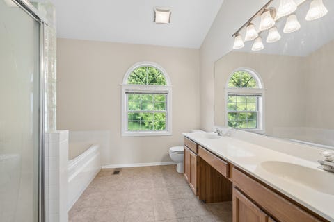 Tiny photo for 283 Meadowview Lane, Aurora, IL 60502 (MLS # 12695822)
