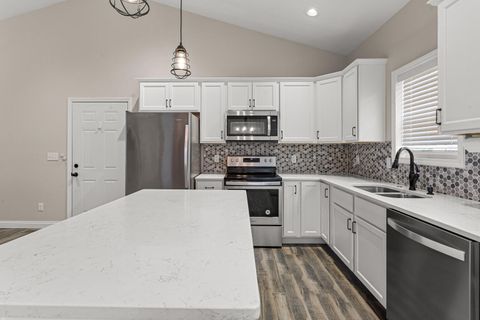 Tiny photo for 2510 N Fairfield Drive, Urbana, IL 61802 (MLS # 12427070)